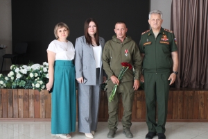 И В КАЖДОМ СЕРДЦЕ НЕ ЗАБЫТЫ ГЕРОЕВ НАШИХ ИМЕНА