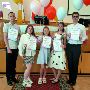 Награждение активистов добровольческого отряда волонтёров культуры "Общее дело" Апанасенковской межпоселенческой центральной библиотеки