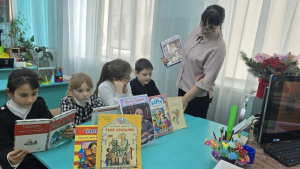 Литературная игра "Её стихотворения - сплошное наслаждение"