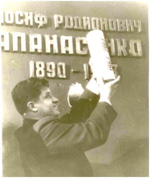 Акция #Апанасенковьевлицах, Масляев Леонид Леонтьевич